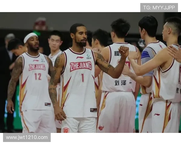 CBA自由市场动态：重磅转会与签约消息_20260521200511